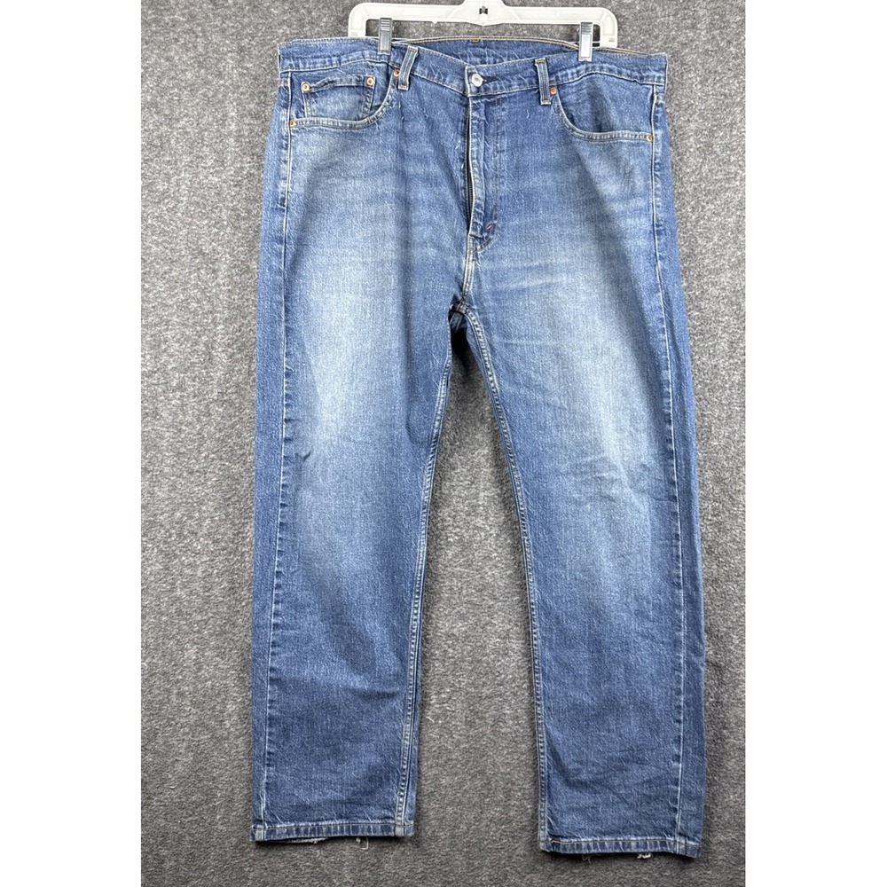 Levi's 505 Men's 40x30 Blue Relaxed Straight Medium Wash Faded Denim Jeans